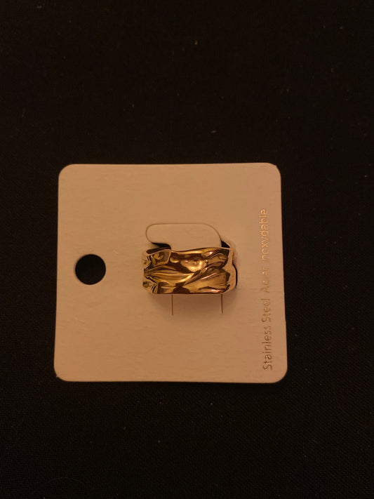 Ring — R25
