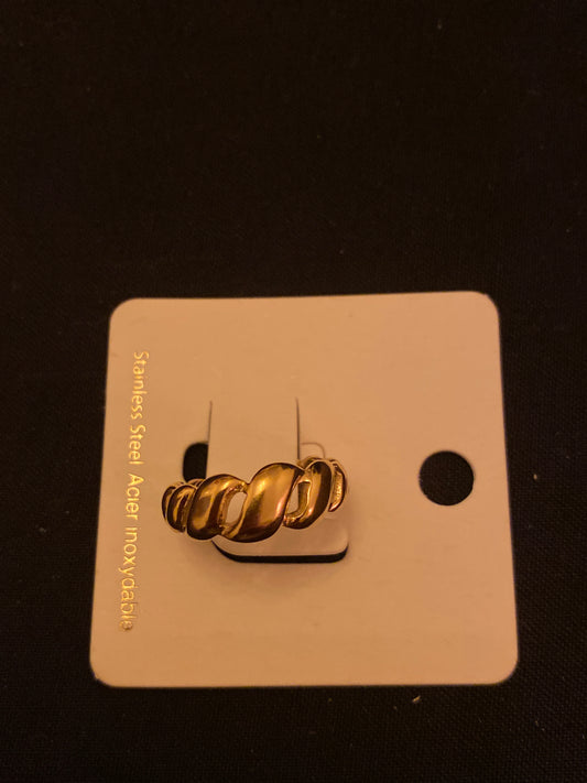 Ring — R8